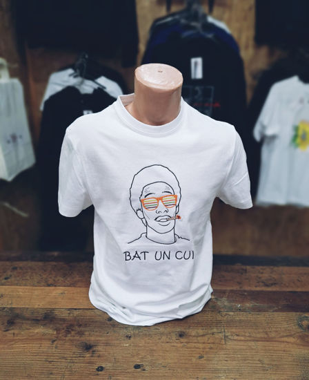 Poza cu Tricou Bat Un Cui